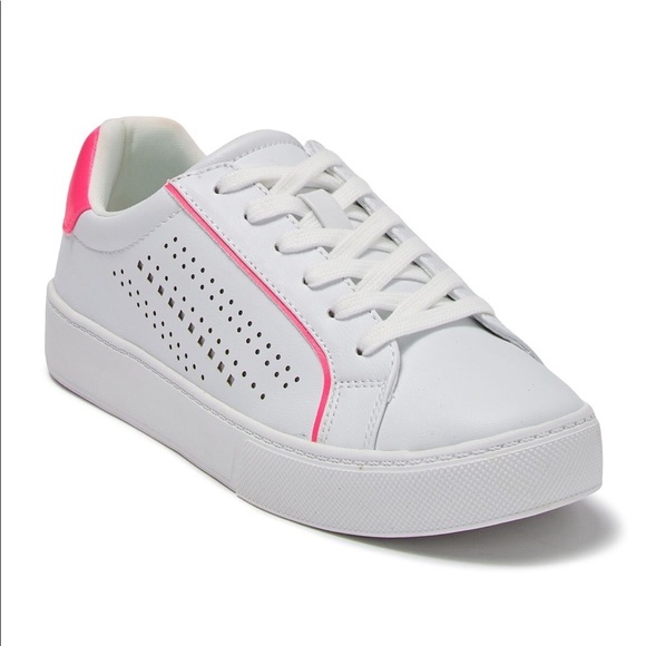 Marc Fisher Shoes - Marc Fisher Saria Lace-Up Sneaker Size 9.5 New